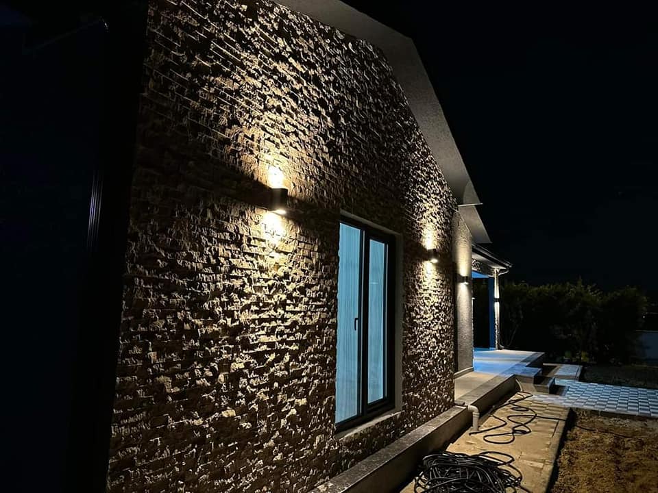 Doğal Taş Kaplamalı Gece Cephesi